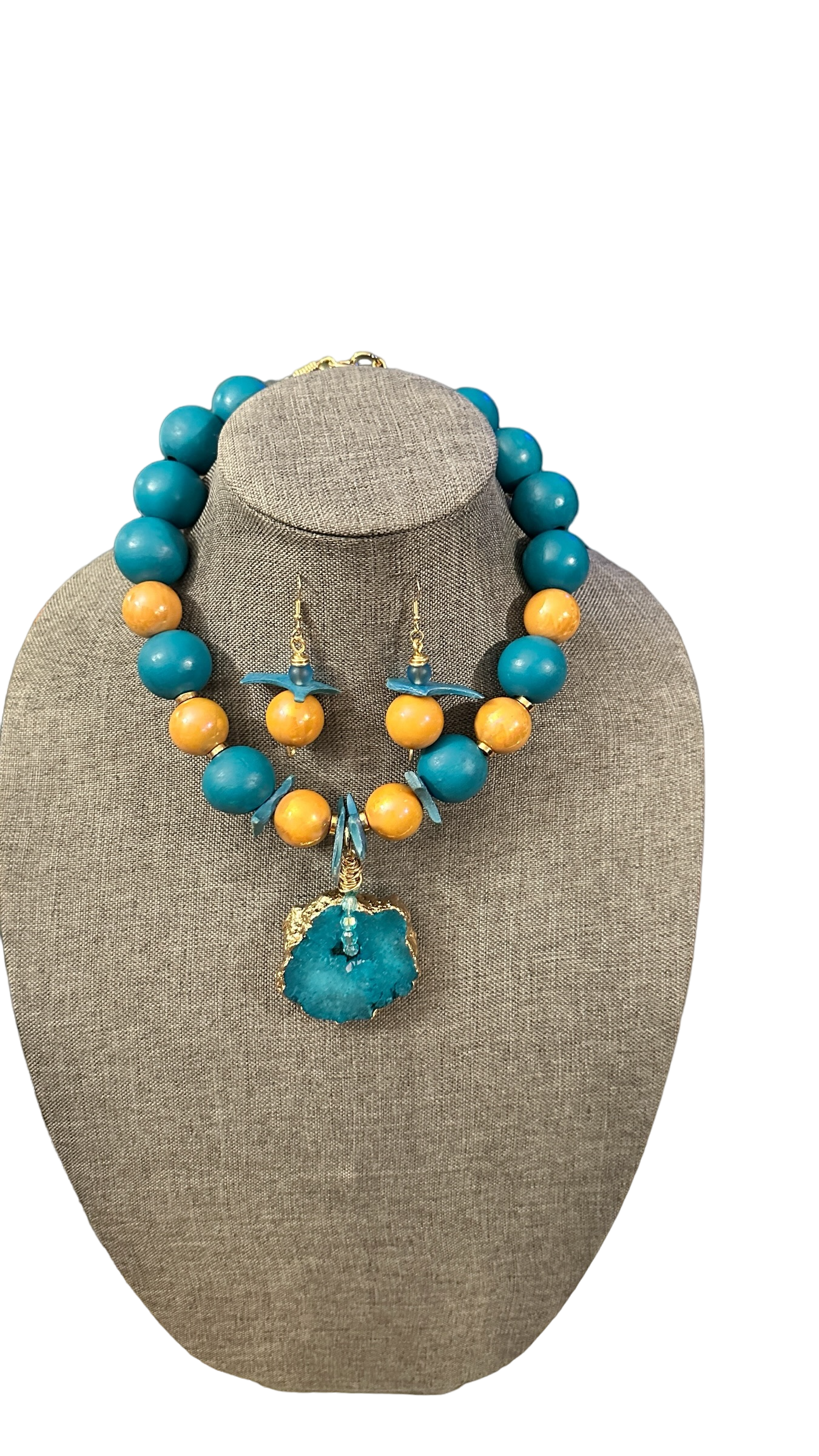 Chunky Turquoise Gold Choker Set