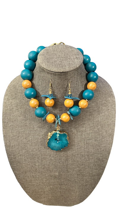 Chunky Turquoise Gold Choker Set